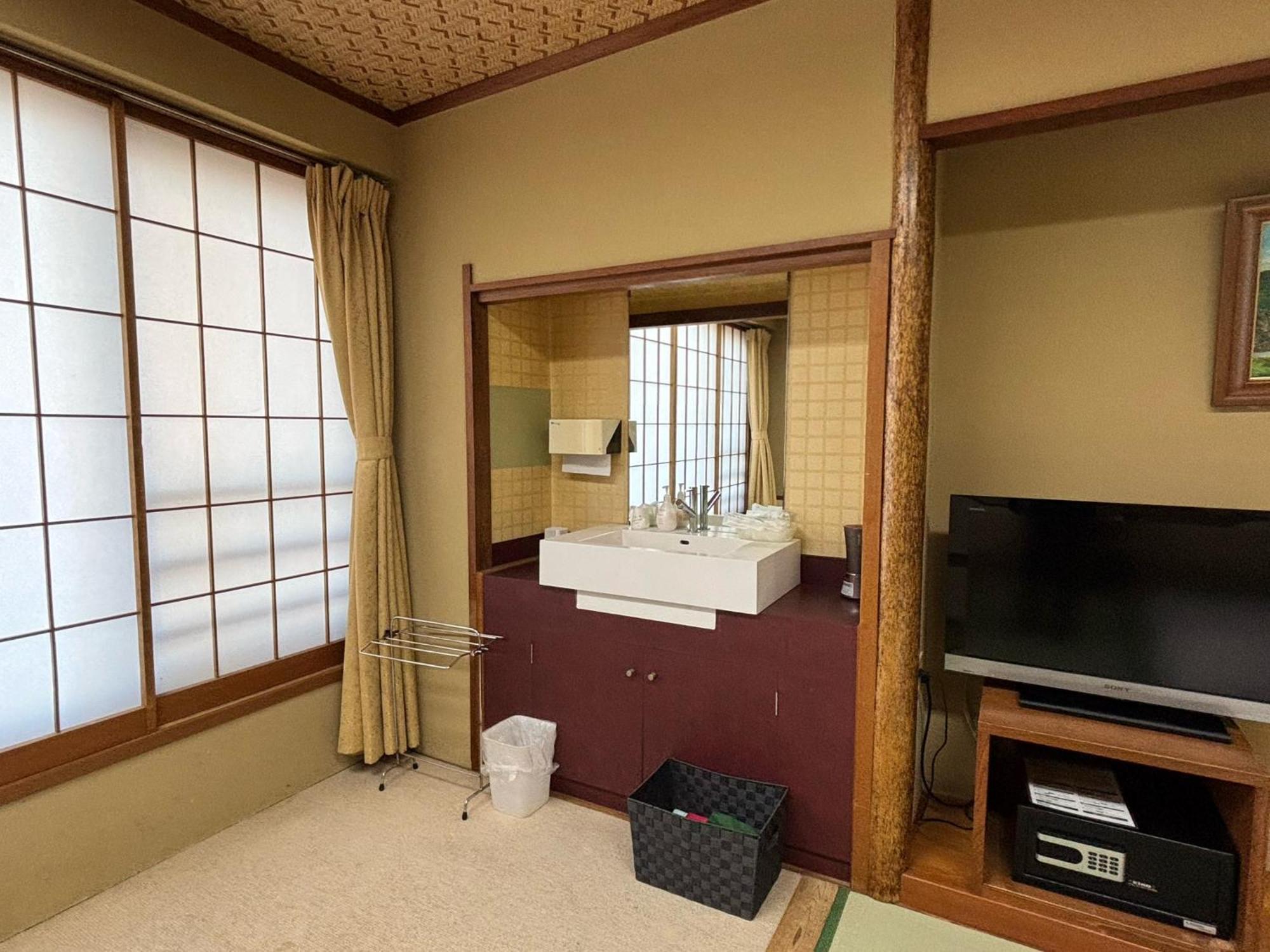 Kameya Rakan Ito  Room photo